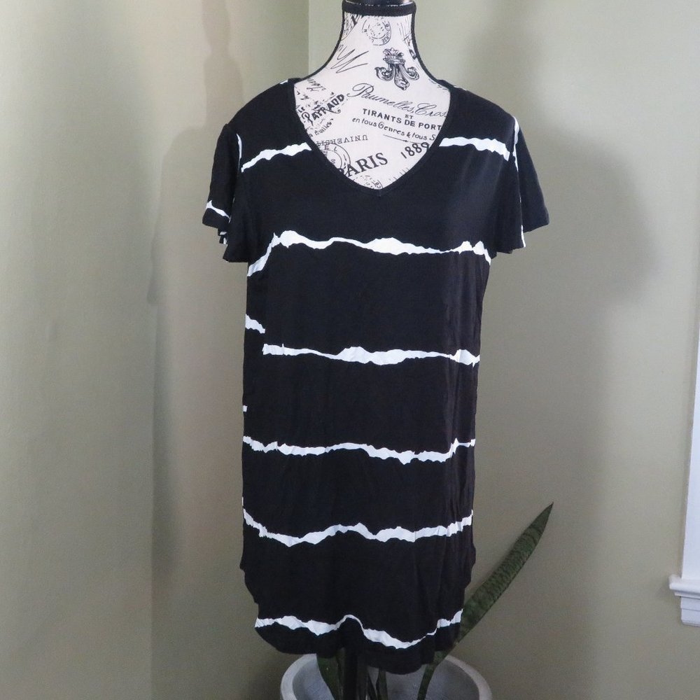 Women`s Shirt Black Stripes New with tags size XL